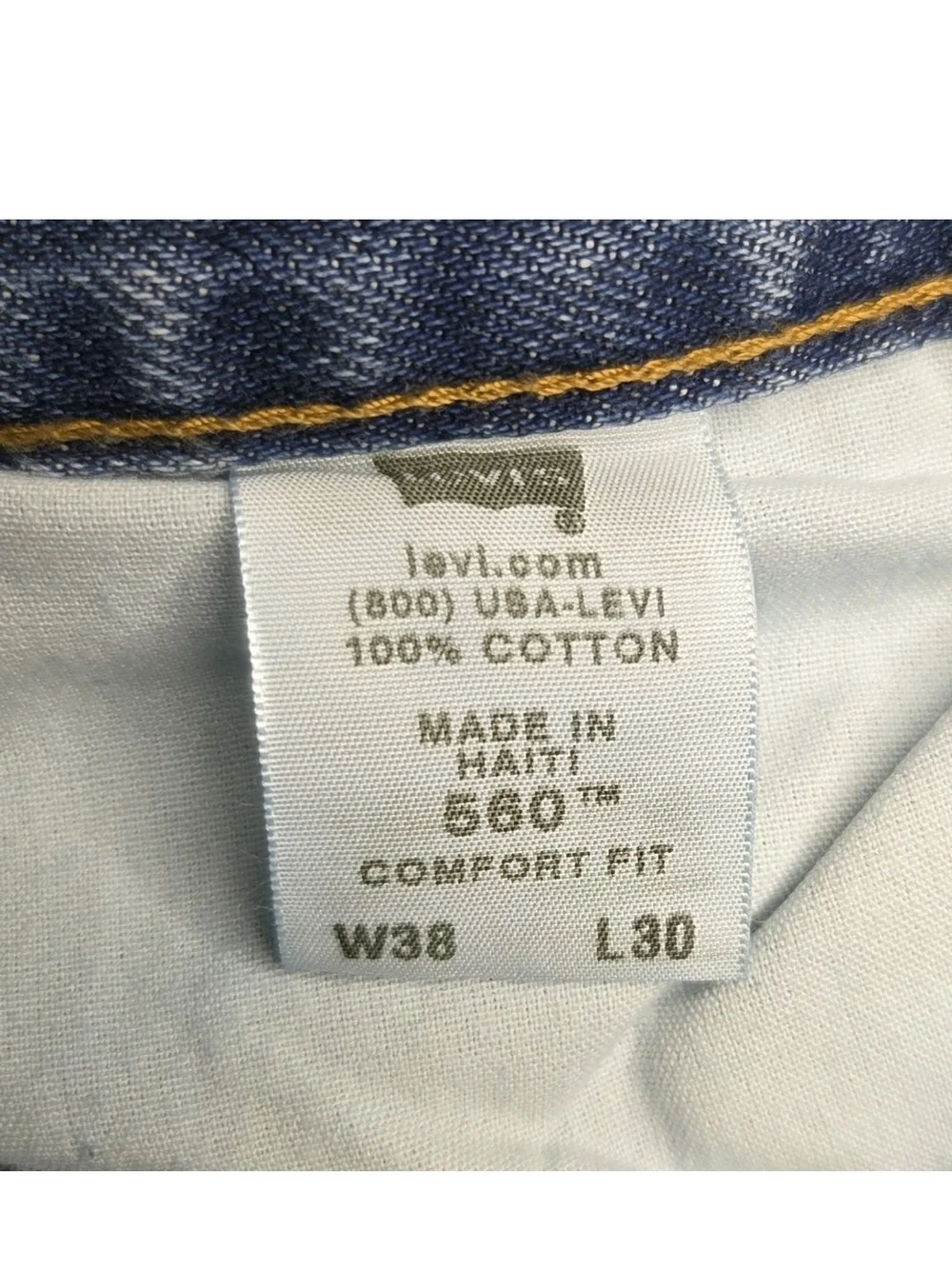 Levis 560 NWT Comfort Fit Tapered Leg Denim Jeans Mens 38×30 (FITS 38×29.5) Blue